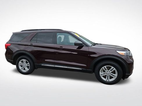 Used 2023 Ford Explorer XLT AWD/4WD image 6