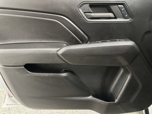 Used 2024 Chevrolet Colorado Trail Boss w/ Technology Package AWD/4WD image 11