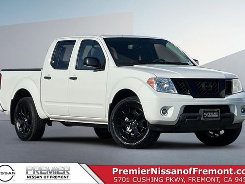 Used 2021 Nissan Frontier SV w/ Midnight Edition Floor Mats image 1