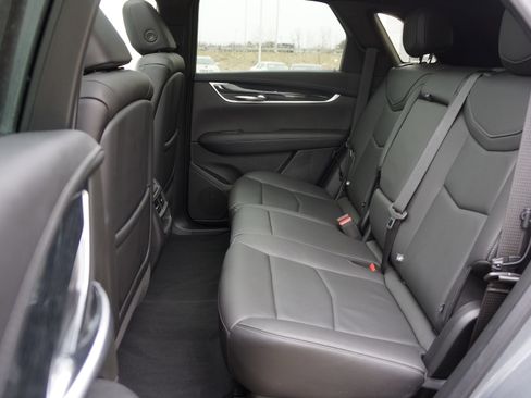 Used 2025 Cadillac XT5 Premium Luxury image 28