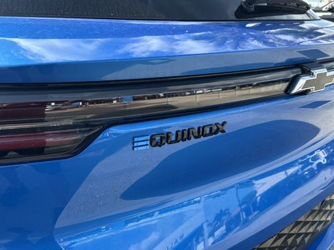 New 2026 Chevrolet Equinox EV RS image 9