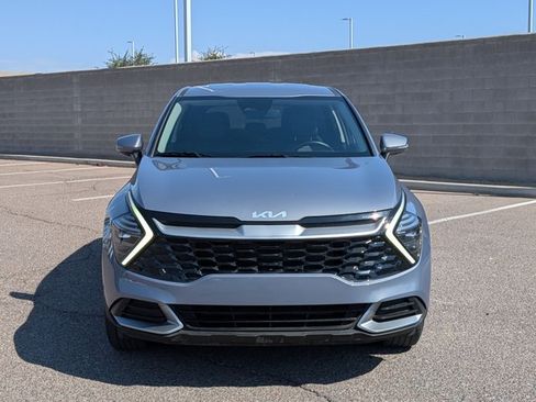 Used 2025 Kia Sportage EX FWD image 2