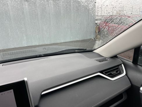 Used 2025 Toyota RAV4 LE image 34