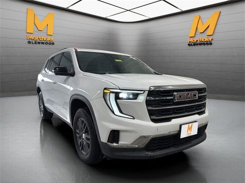 Used 2025 GMC Acadia Elevation image 10