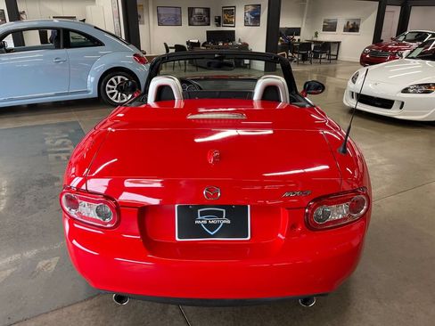 Used 2011 MAZDA MX-5 Miata Grand Touring w/ Premium Pkg RWD image 21