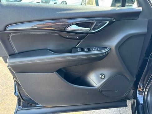 Used 2023 Buick Envision Essence FWD image 8