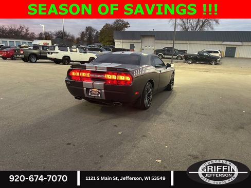 Used 2014 Dodge Challenger SRT8 image 12