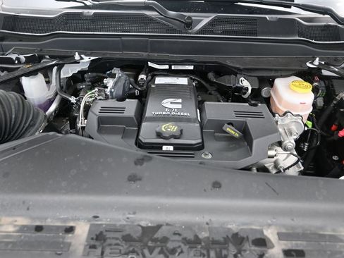 New 2024 RAM 2500 Laramie w/ Night Edition image 27