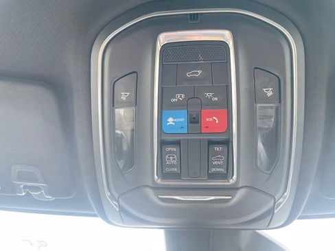Used 2025 Jeep Grand Cherokee L Altitude AWD/4WD image 30