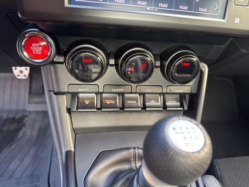 Used 2025 Subaru BRZ Limited w/ Popular Package 2 image 26