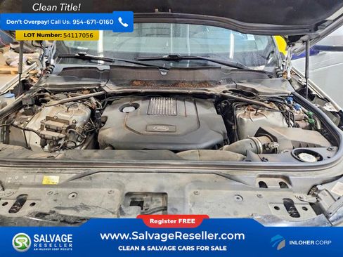 Used 2017 Land Rover Discovery HSE AWD/4WD image 16