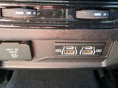 Used 2024 Jeep Grand Cherokee Altitude AWD/4WD image 11