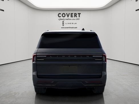 New 2026 Lincoln Navigator Reserve w/ Jet Appearance Package AWD/4WD image 5