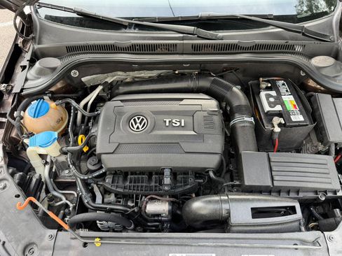 Used 2014 Volkswagen Jetta SE FWD image 18