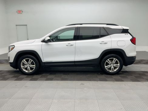 Used 2019 GMC Terrain SLE w/ Driver Convenience Package image 2