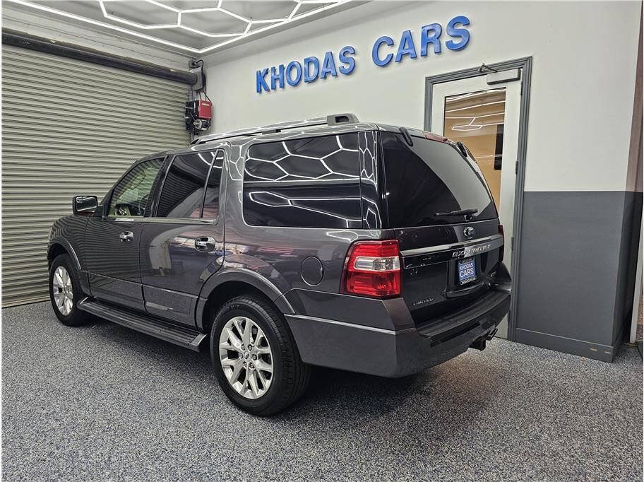 Used 2017 Ford Expedition Limited RWD image 3
