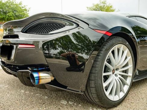 Used 2017 McLaren 570S RWD image 16