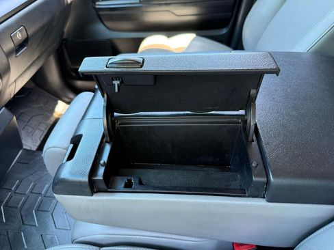 Used 2017 Toyota Tundra SR AWD/4WD image 49