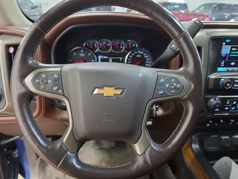 Used 2015 Chevrolet Silverado 1500 High Country w/ High Country Premium Package AWD/4WD image 13