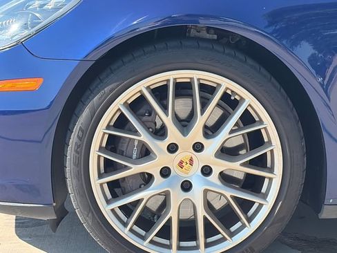 Used 2020 Porsche Panamera 4 AWD/4WD image 5