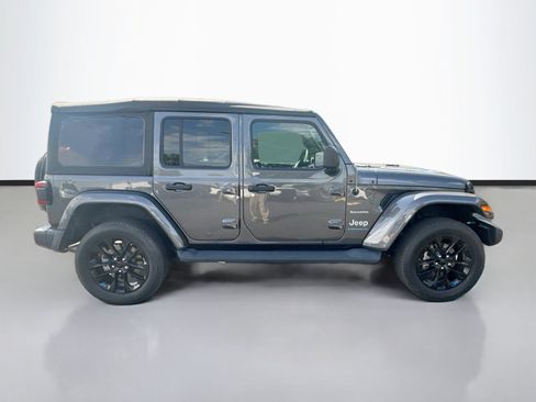 Used 2023 Jeep Wrangler Unlimited Sahara AWD/4WD image 8