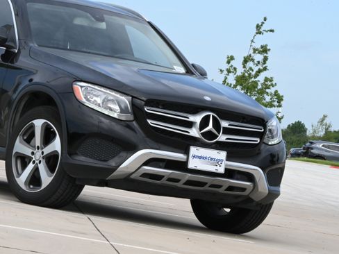 Used 2016 Mercedes-Benz GLC 300 4MATIC image 39