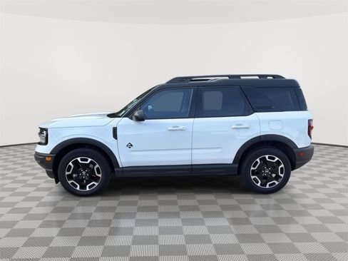 Used 2022 Ford Bronco Sport Outer Banks w/ Tech Package image 2