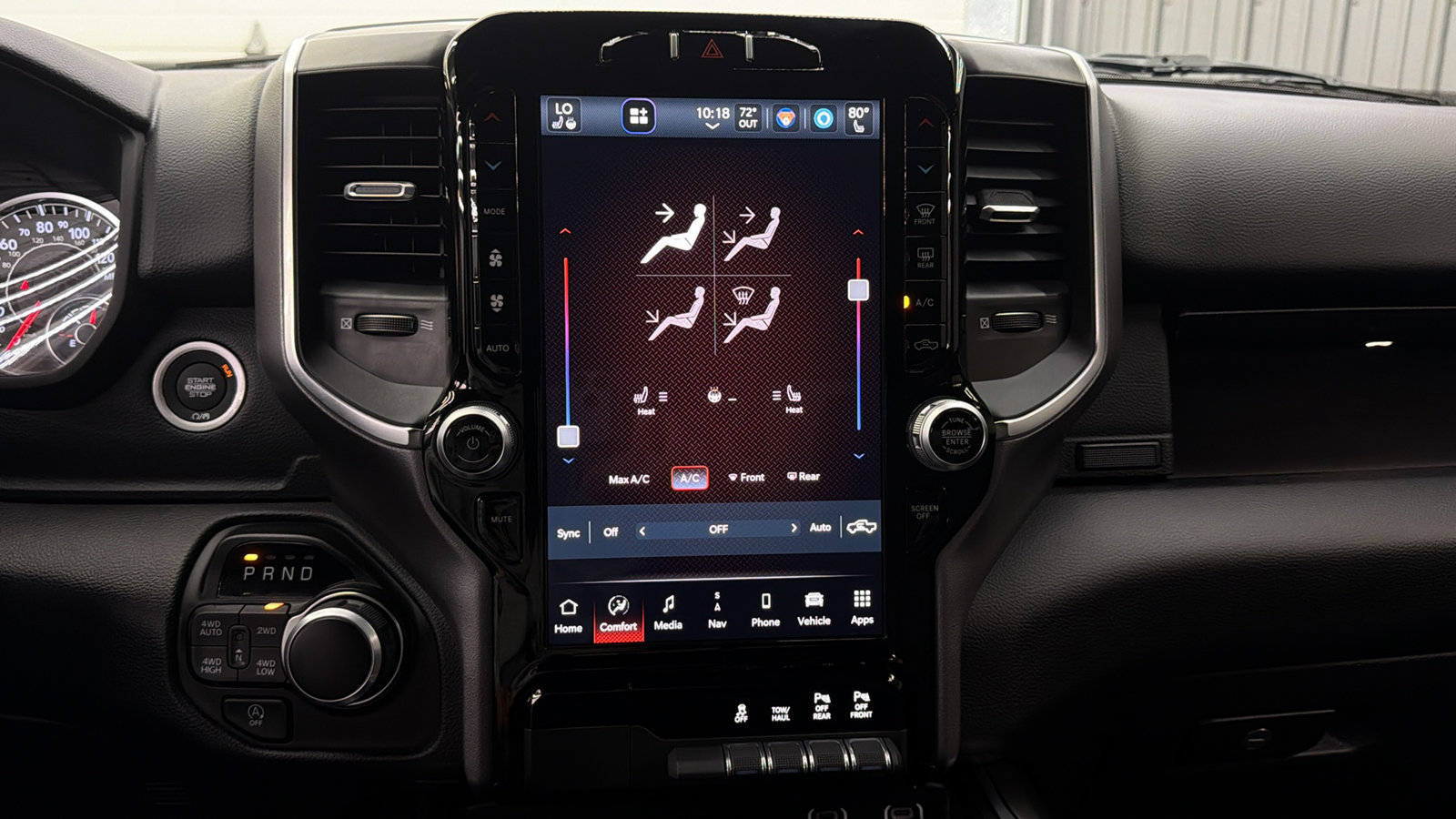 Used 2024 RAM 1500 4x4 Crew Cab image 32