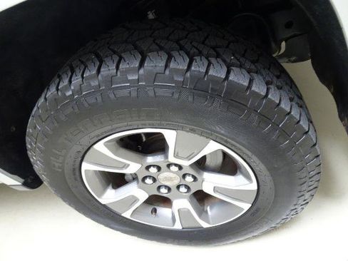 Used 2016 Chevrolet Colorado Z71 image 9