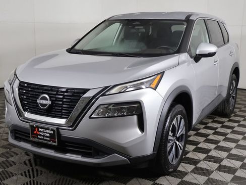 Used 2022 Nissan Rogue SV AWD/4WD image 6