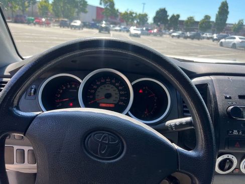 Used 2005 Toyota Tacoma 2WD Regular Cab image 11