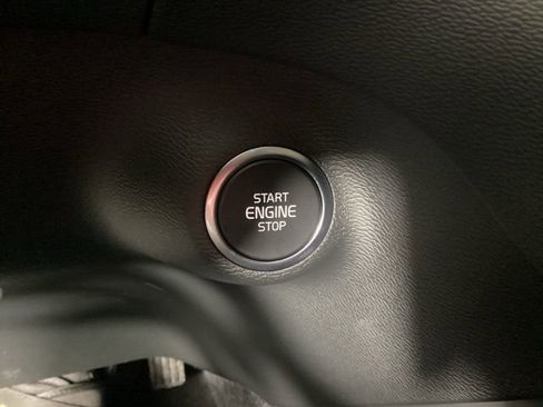 New 2026 Volvo XC40 B5 Ultra w/ Climate Package image 27