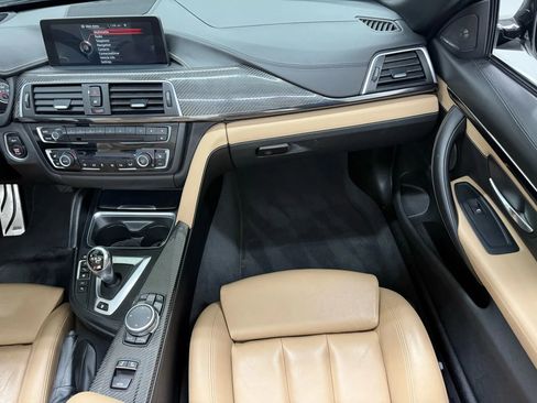 Used 2016 BMW M4 Convertible 2D image 23