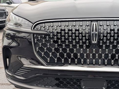 New 2026 Lincoln Aviator 2WD image 9