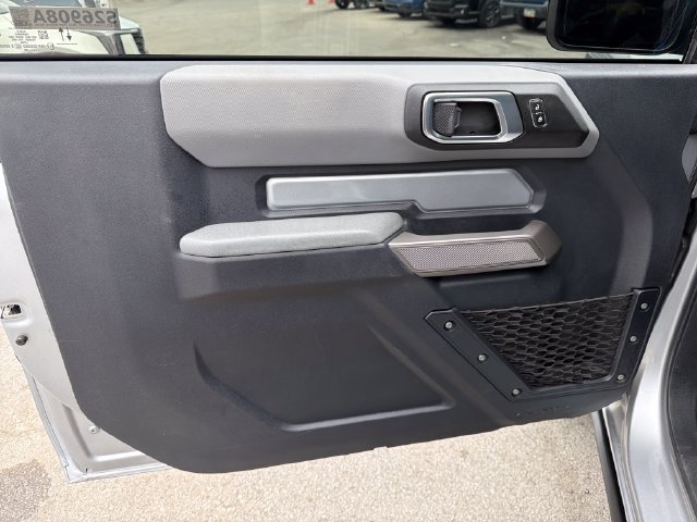 Used 2022 Ford Bronco Black Diamond AWD/4WD image 17