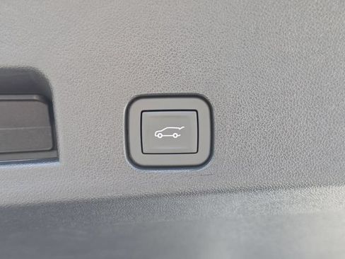 New 2026 Chevrolet Traverse LT w/ Enhanced Driving Package FWD image 12