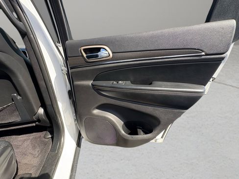 Used 2016 Jeep Grand Cherokee Limited image 35