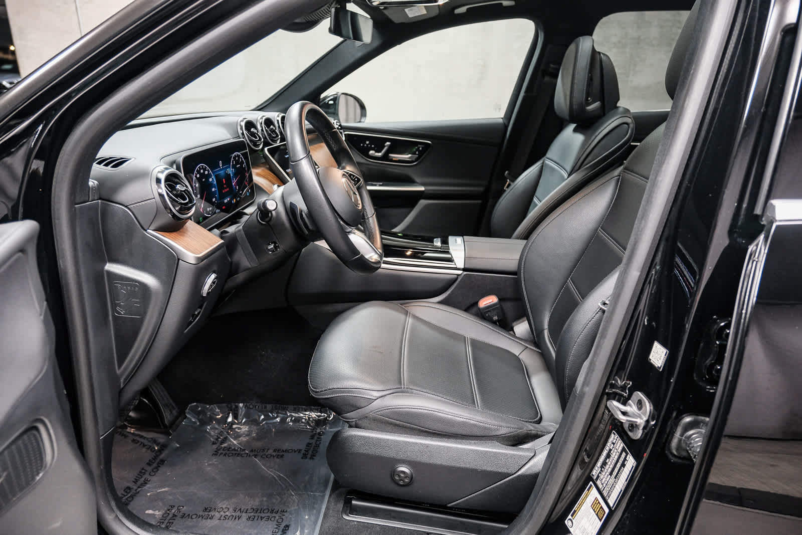 Certified 2024 Mercedes-Benz GLC 300 4MATIC image 25