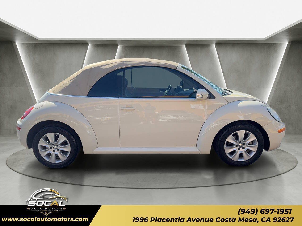 Used 2010 Volkswagen Beetle Convertible FWD image 19