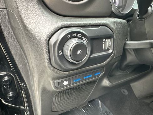 Used 2023 Jeep Wrangler Unlimited image 56