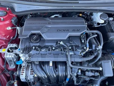 Used 2025 Hyundai Elantra Sport FWD image 29