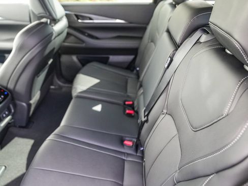Certified 2026 INFINITI QX60 Pure w/ Cargo Package FWD image 17