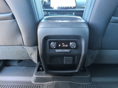 New 2026 Chevrolet Traverse Z71 w/ Enhanced Driving Package image 26