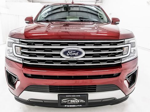 Used 2019 Ford Expedition XLT w/ Equipment Group 202A RWD image 10