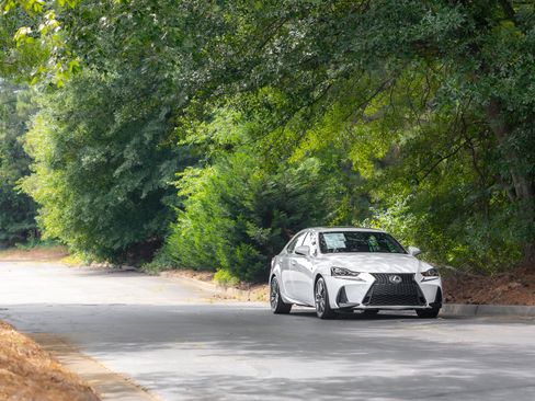 Used 2017 Lexus IS 200t F Sport w/ F Sport Package RWD image 39