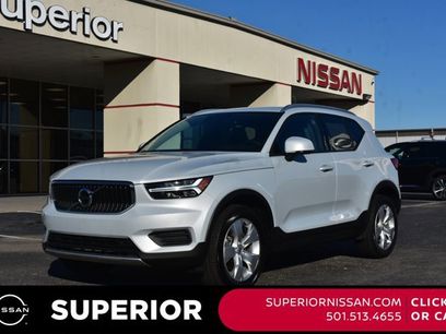 Used 2022 Volvo XC40 T5 Momentum