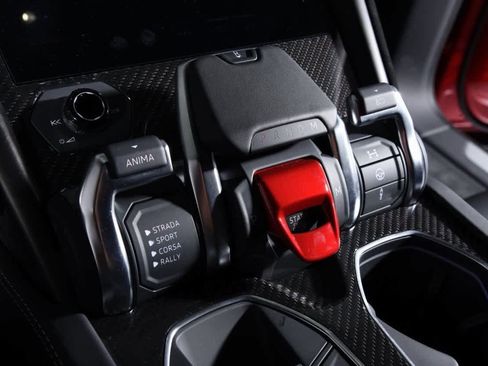 Used 2024 Lamborghini Urus Performante image 8