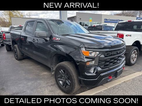 Used 2024 Chevrolet Silverado 1500 Custom Trail Boss image 2