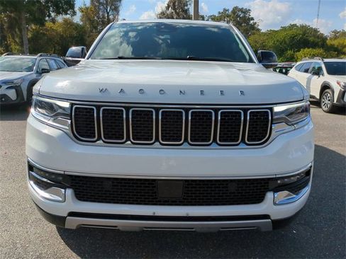 Used 2024 Jeep Wagoneer Series II image 9