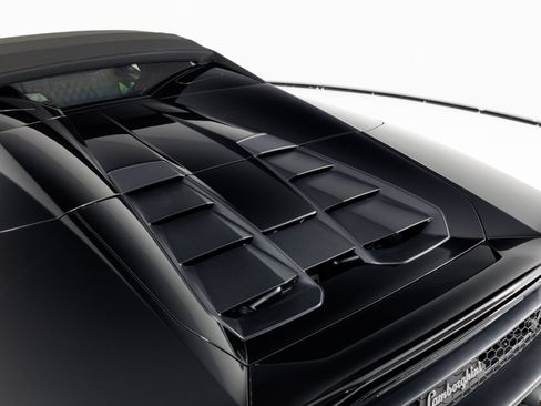 Used 2021 Lamborghini Huracan EVO RWD image 71